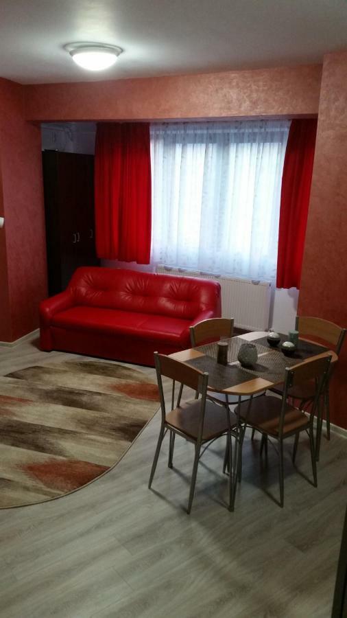 Kolonaki Domus Apartment Яш Екстериор снимка