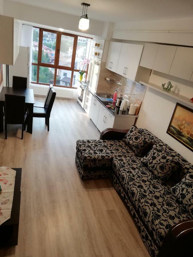 Kolonaki Domus Apartment Яш Екстериор снимка