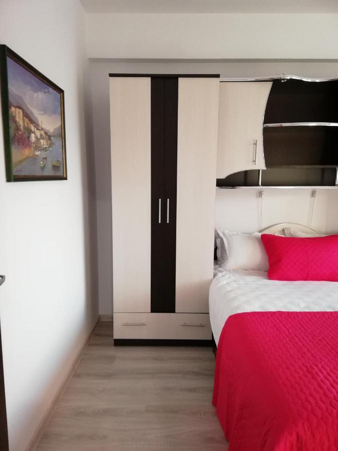 Kolonaki Domus Apartment Яш Екстериор снимка