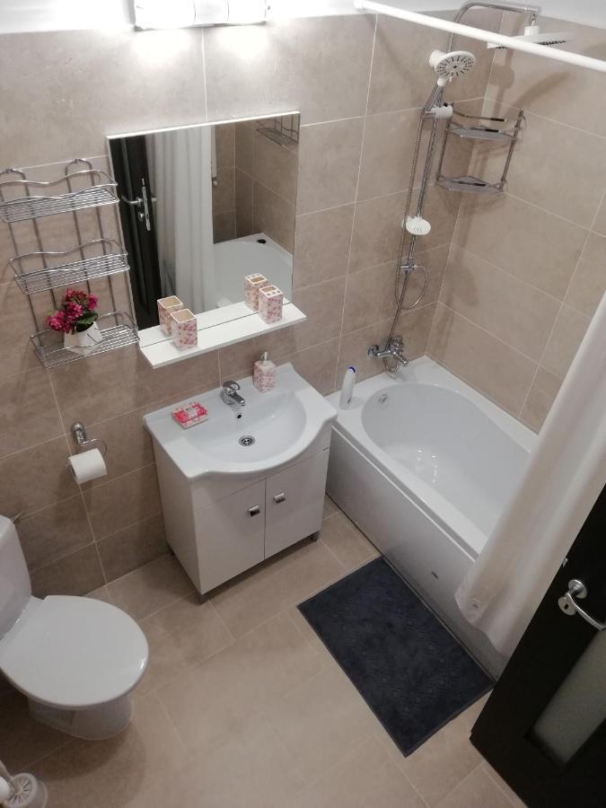 Kolonaki Domus Apartment Яш Екстериор снимка
